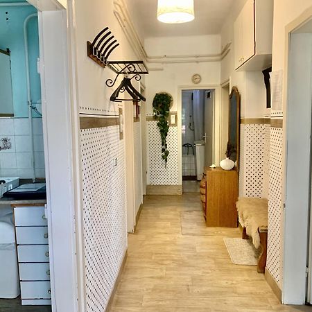Grany'S Retro Guesthouse Near Budapest Airport Вечеш Экстерьер фото